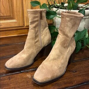 Size 9 Anne Klein AK Astrid Camel Faux Suede Textile High Ankle Booties (ABBA)